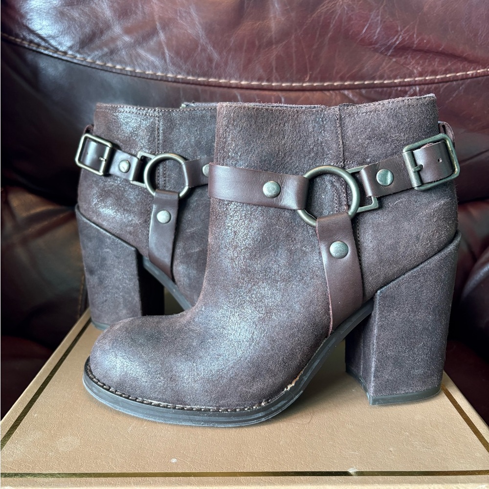 Ash Italia Falcon Brown Suede Ankle Boots New size 39 EU  T Moro